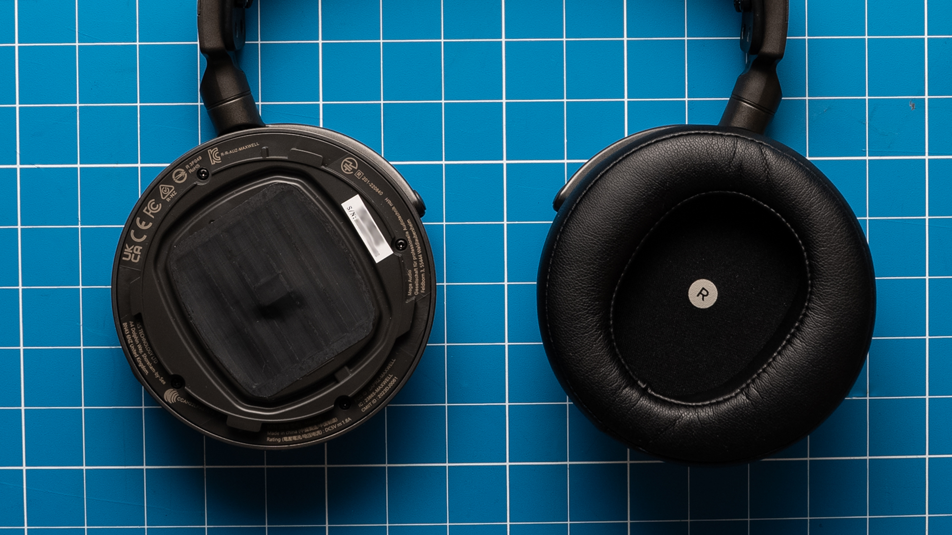 audeze-maxwell-driver The driver and ear pad of the Audeze Maxwell.