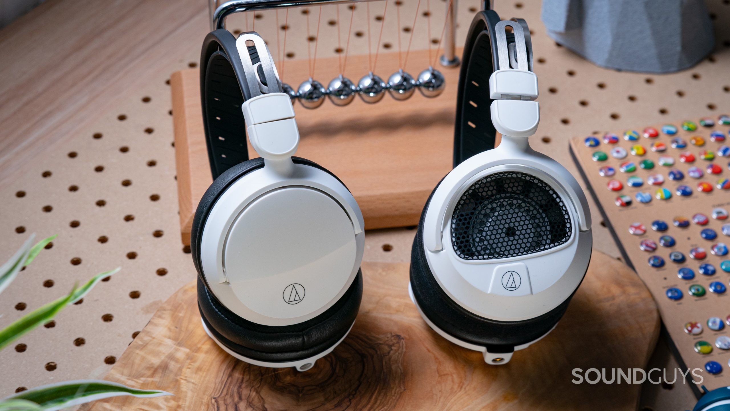 Audio Technica Open Vs. Closed Back Comparison Hero Image #2 Comparing the Audio-Technica ATH-GL3 (Closed Back) and Audio-Technica ATH-GDL3 (Open Back).