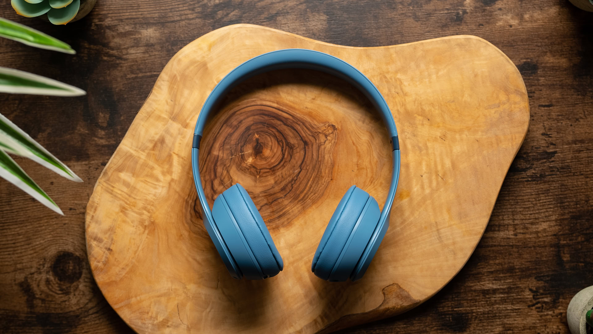 beats-solo-4-wireless-hero