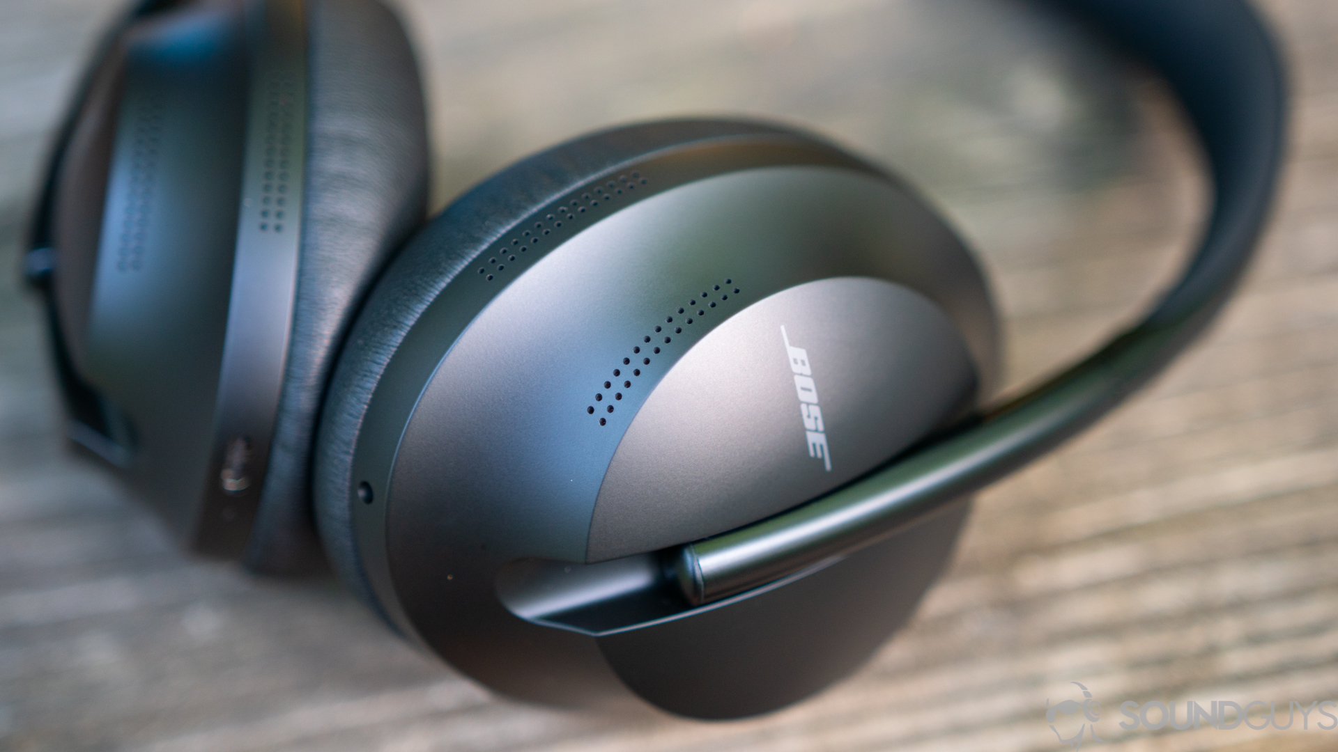 Bose Noise Canceling Headphones 700-1-2