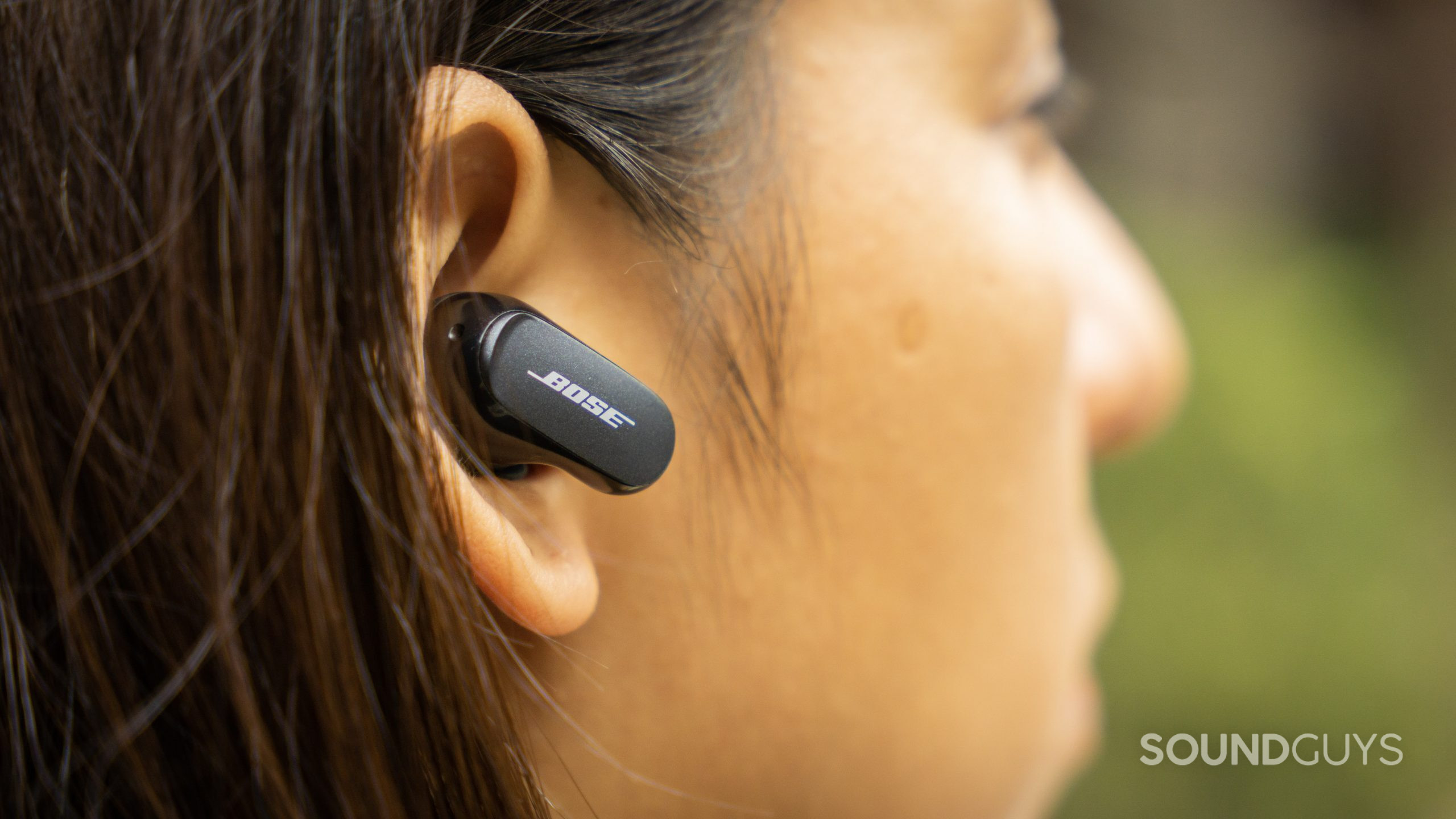 bose-quietcomfort-earbuds-ii-wear The Bose QuietComfort Earbuds II calculate how to adjust its sound to tailor it to your ear.