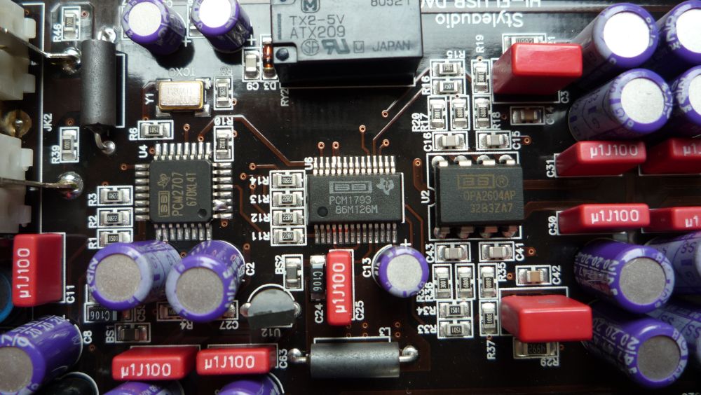 do-i-need-a-dac-hero A photo of a DAC chip taken by Flickr user bearmann.