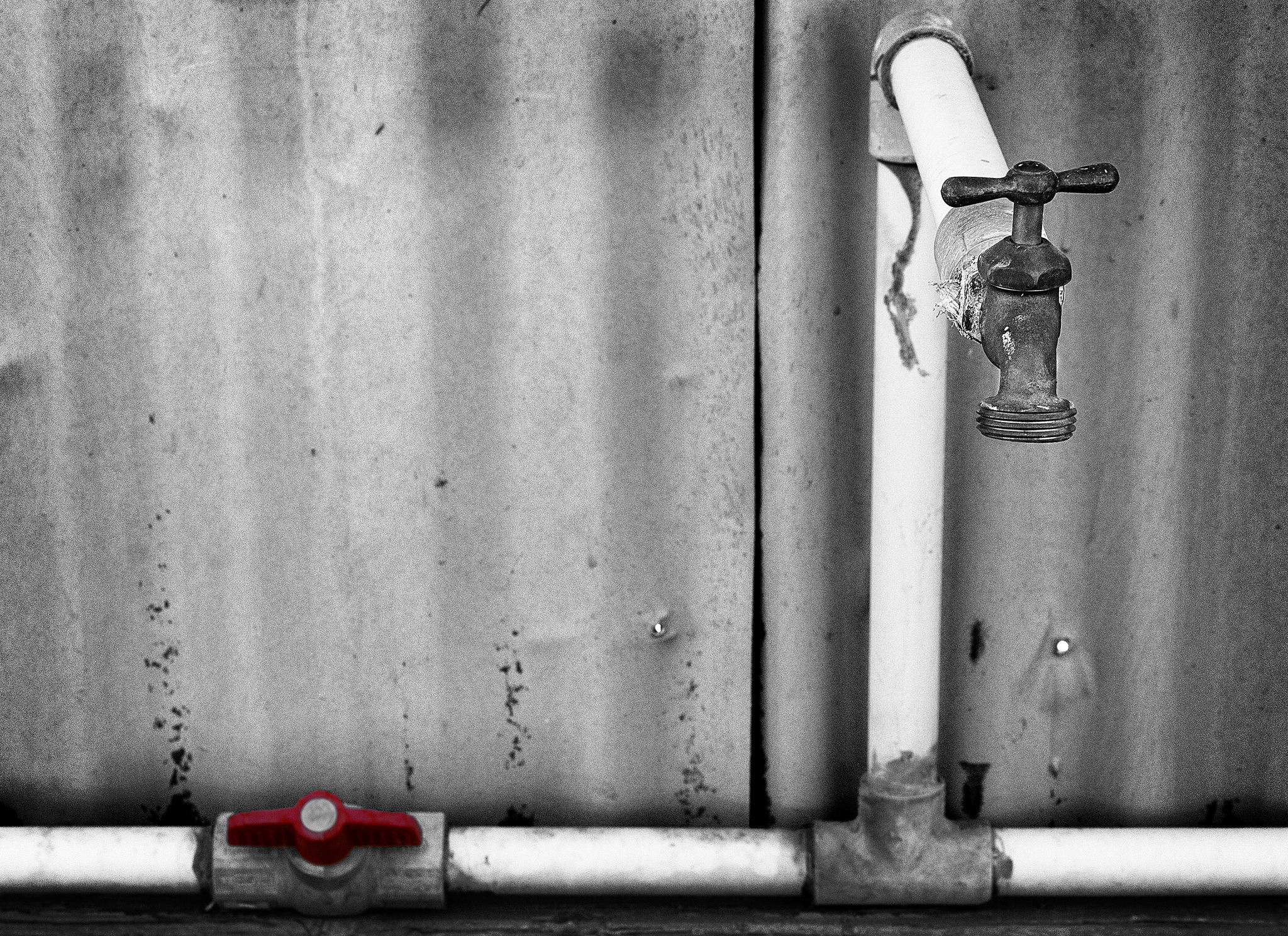 do-you-need-an-amp-water-spout A photo of a water spigot, as shot by Flickr user rheinitz
