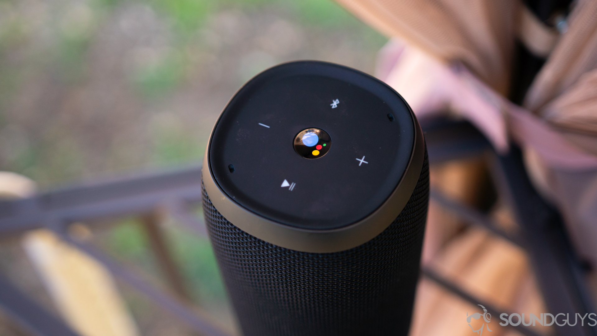 JBL Link 20-5 Pictured is the Google Assistant button on top of the JBL Link 20.