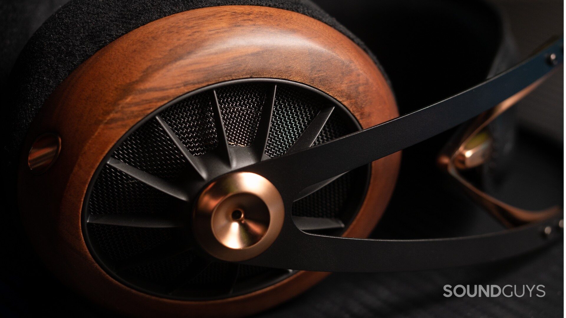 meze-audio-109-back Meze 109 Pro back of ear cup.
