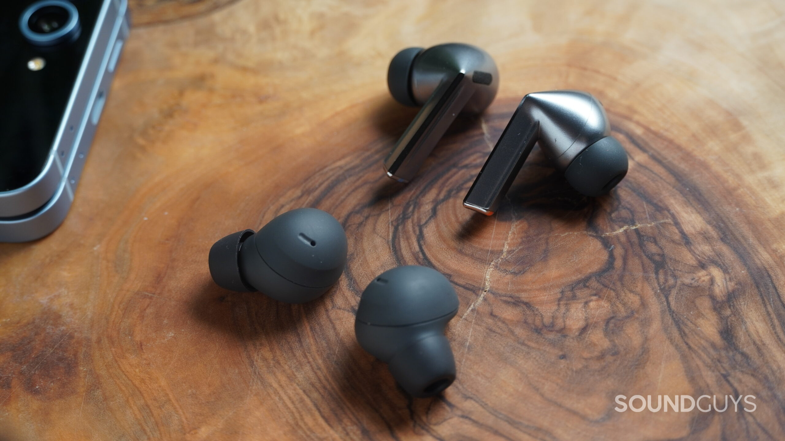 samsung galaxy buds 3 pro and buds 2 pro earbuds close-up samsung galaxy buds 3 pro and buds 2 pro earbuds close-up
