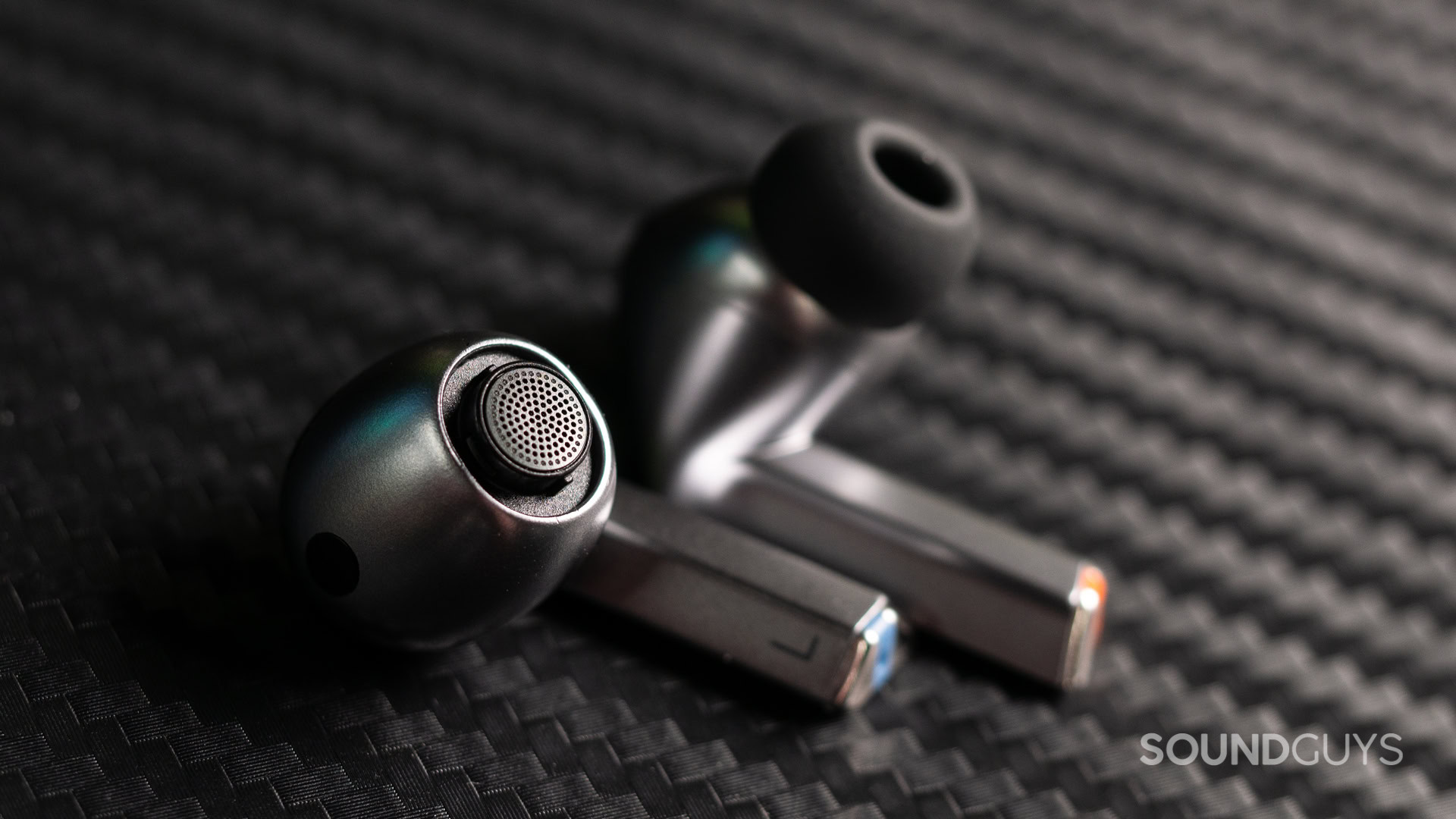 samsung-galaxy-buds3-pro-nozzle A photo of the Samsung Galaxy Buds3 Pro with its removable ear tips.