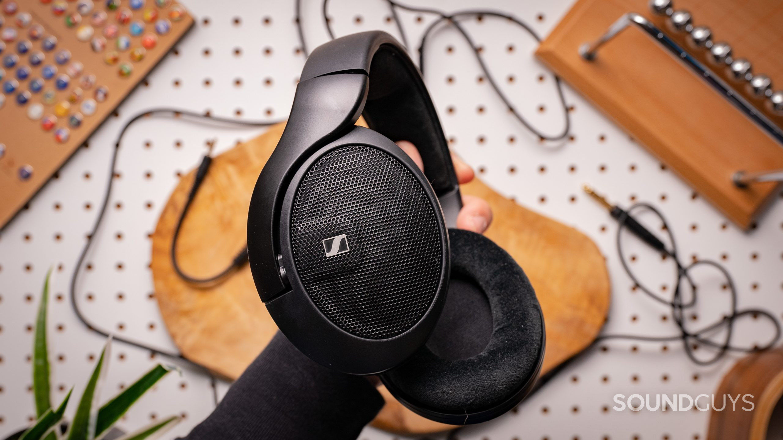 Sennheiser HD650s Ear Muff Image #1 Open backed headphones don't block out sound well, so the Sennheiser HD 560S is not a good isolator.