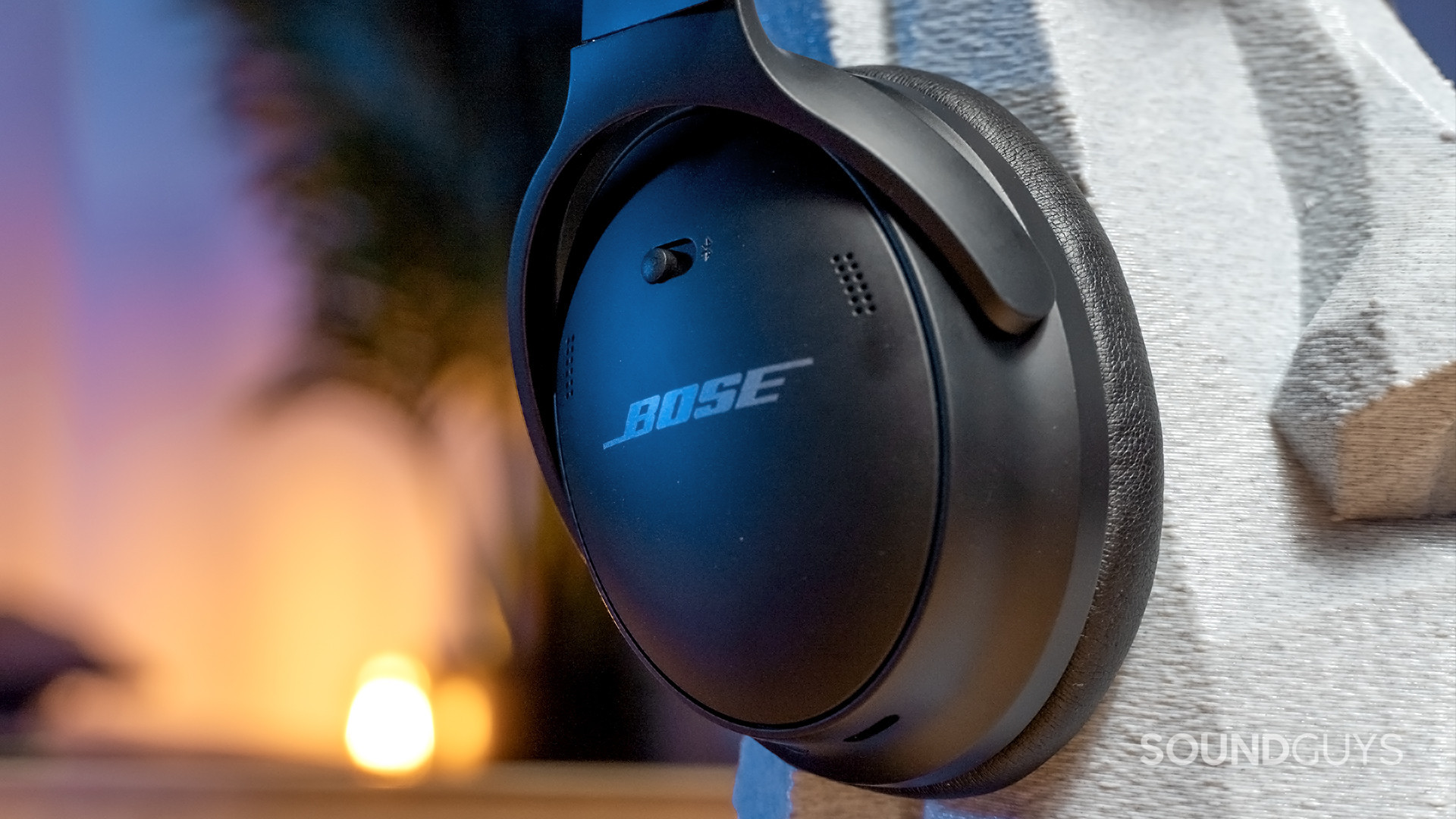 SG_Bose QuietComfort 45_5 The Bose QuietComfort 45 resting atop a plastic head.