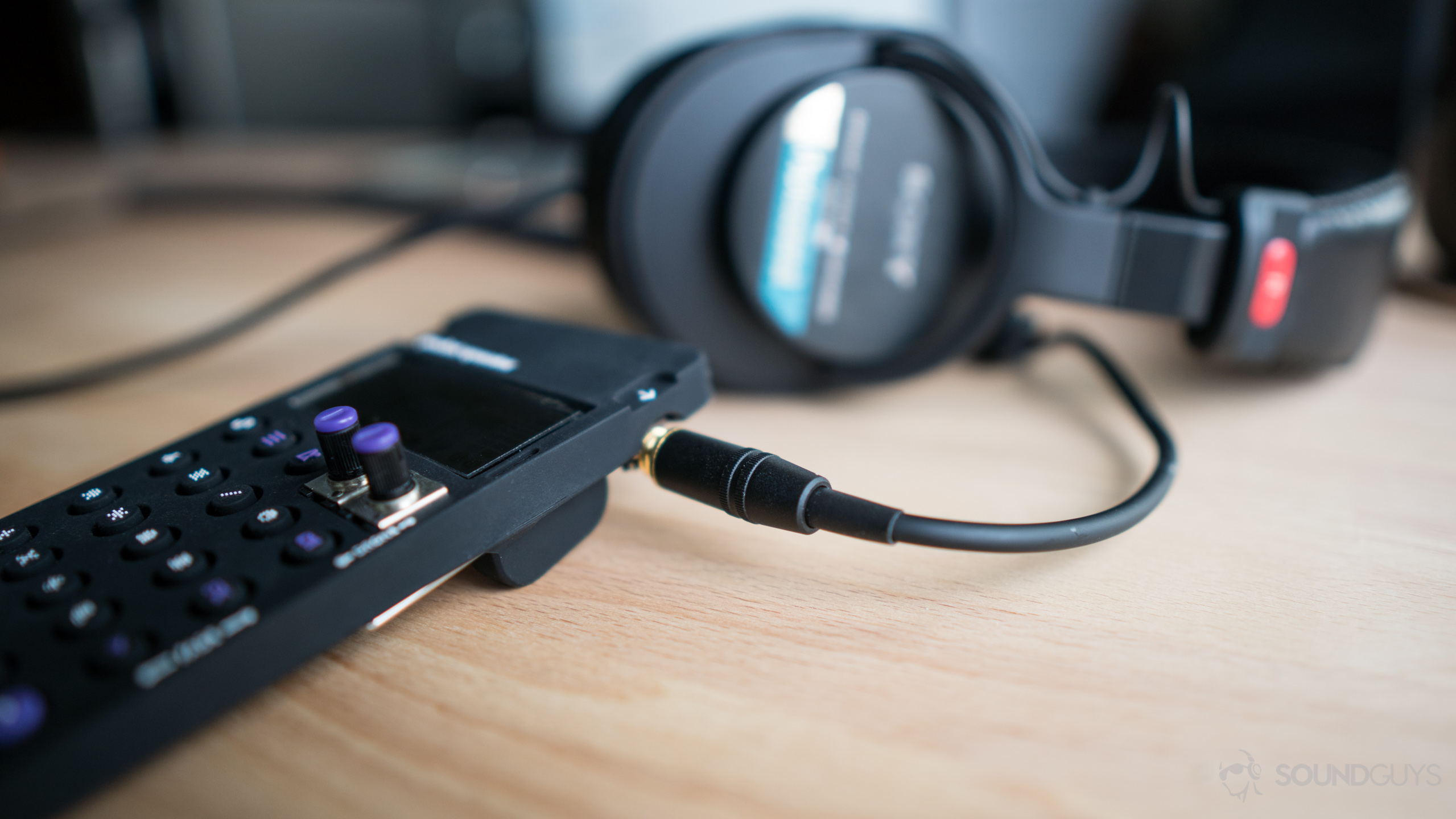 Sony MDR-7506-3 These come with a 3.5mm connector