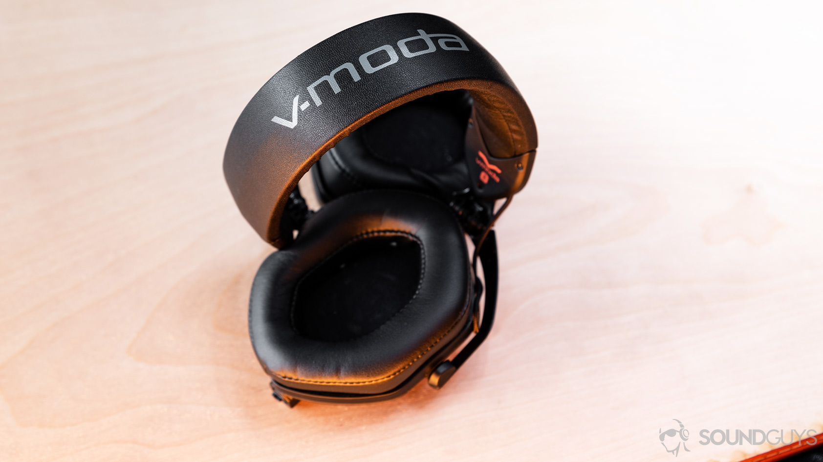 VModa_M100 Master-6_headphones twisted durable A picture of the V-Moda M-100 Master headphones twisted with the headband in focus.